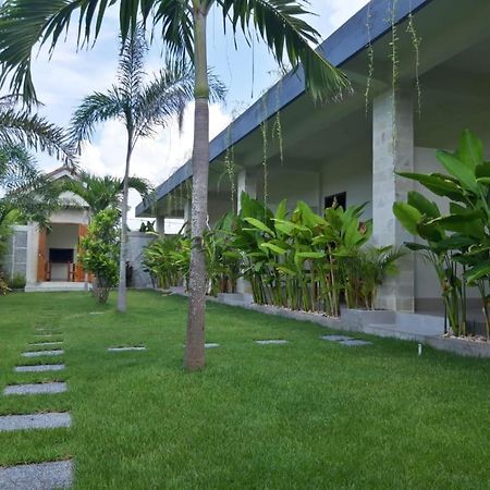 Hotel Kamala à Selong Belanak Extérieur photo